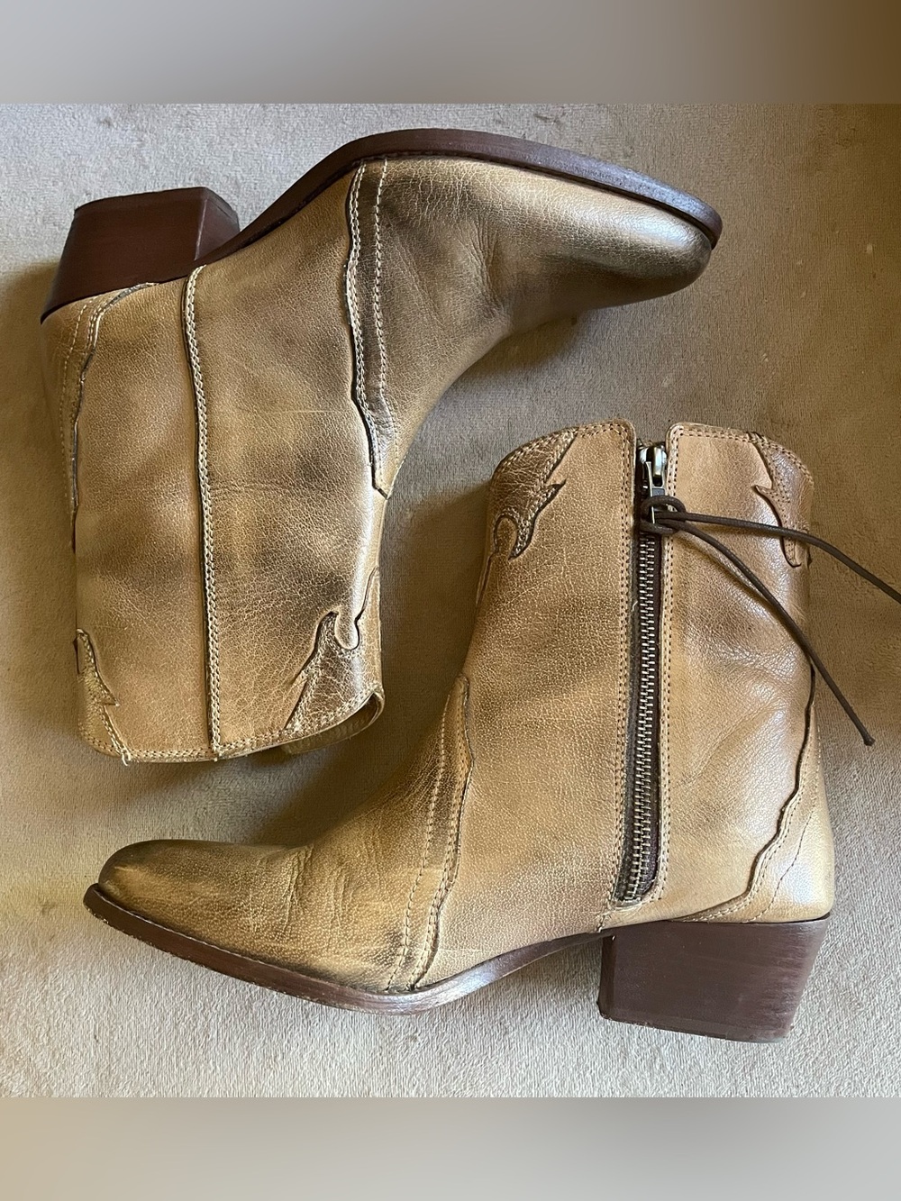 Free People Tan Leather Western Zip Ankle Boots size 37.